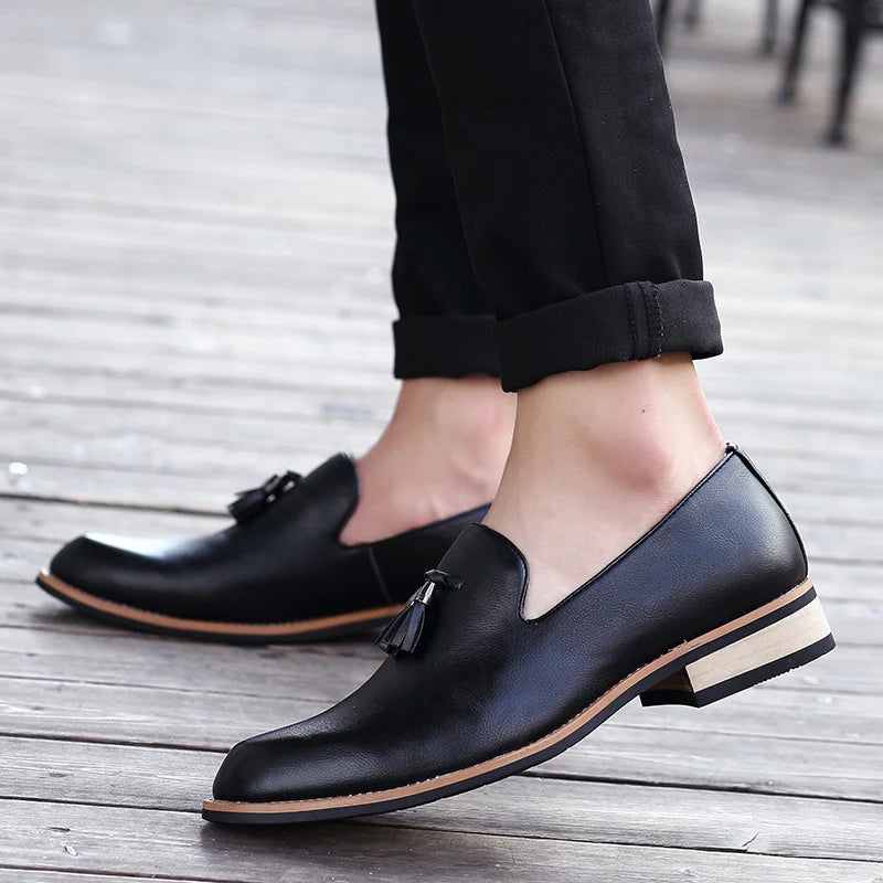 Men Dress Shoes Light Weight Suit Shoes Comfortable Sneakers New Social Wedding Shoes Office Formal Shoes Classic Leather Shoes