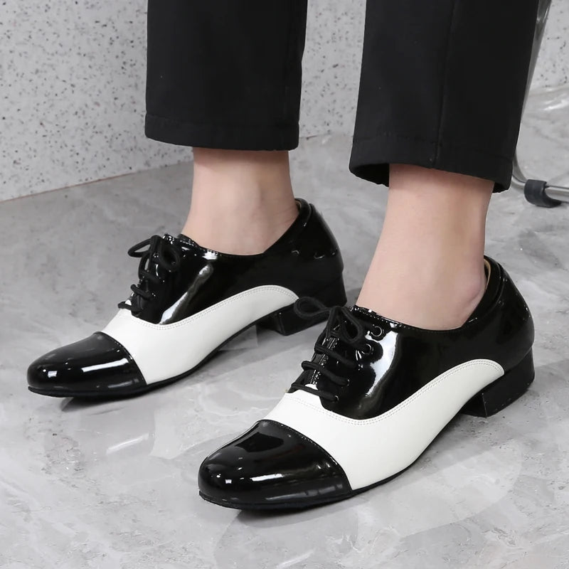 Men's Latin Dance Shoes Modern Performance Competition Sneakers Classic Black White Men's Dance Shoes New