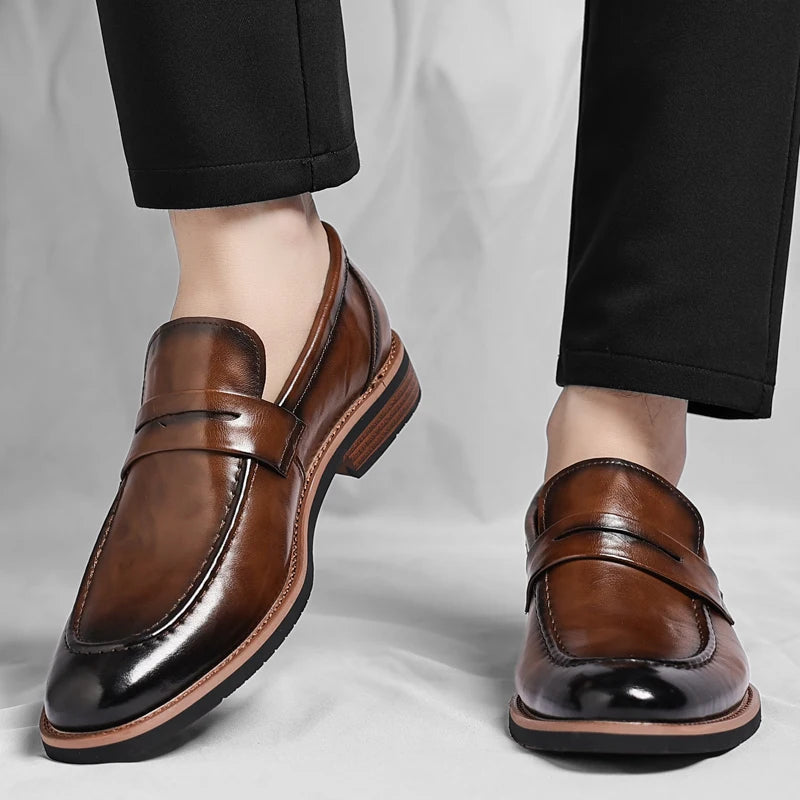 Leather Mens Casual Shoes Leisure Walk Pointed Toe Loafers Thick Bottom and Low Heel Comfy Casual Shoes Classic Business Shoes