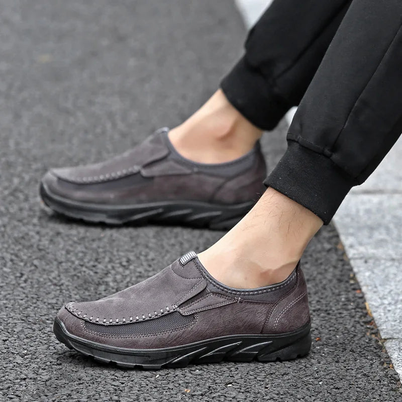 Men Casual Shoes Breathable Loafers Sneakers Male Comfortable Soft Sole Moccasins Designer Handmade Retro Walking Shoes Men Shoe